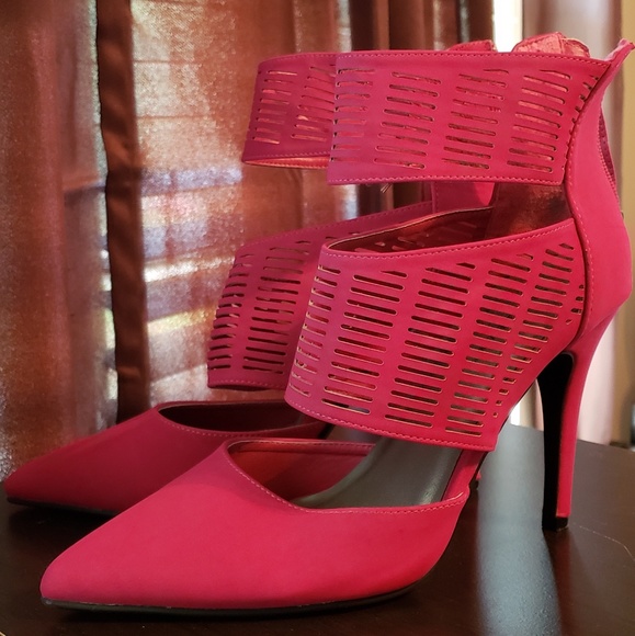 High heel - Picture 1 of 4